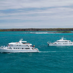 Coral Deluxe_twin_yachts_CoralI_II with South Land Touring Ecuador